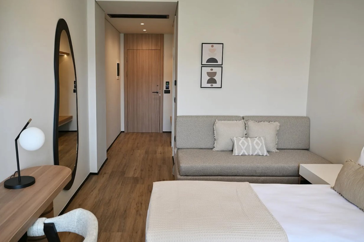 Deluxe Room 3